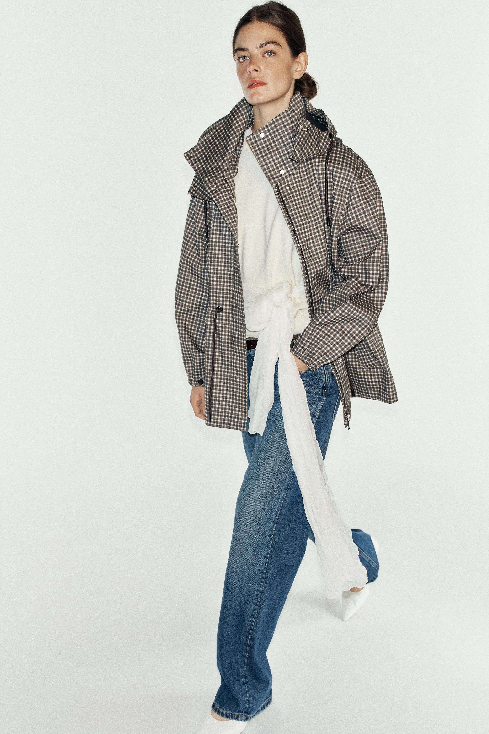 BLOUSON À CARREAUX ET CAPUCHE